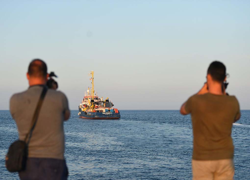 أوروبا تزود المغرب بمركبات مضادة للهجرة