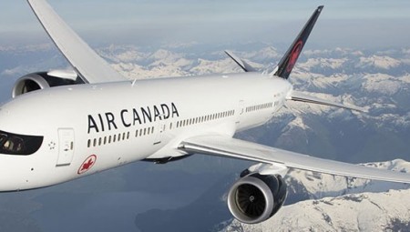 شركة الطيران الكندية ستسرح أكثر من نصف موظفيها