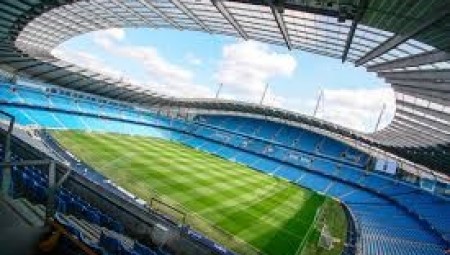 الاتحاد الأوروبي لكرة القدم يحرم مانشستر سيتي من اللعب لموسمين