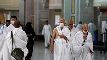 عاجل.. السعودية تمنع مواطني دول الخليج من زيارة مكة والمدينة خشية تفشي كورونا