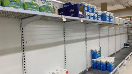 بريطانيا.. موجة ذعر ورفوف متاجر فارغة!
