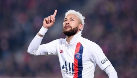 فرنسا.. إعادة فتح الملاعب في 11 تموز/يوليو بسعة 5 آلاف متفرج