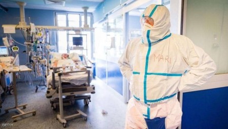 كبير علماء بريطانيا: أكثر من نصف المصابين في المستشفيات حصلوا على الجرعات الكاملة من اللقاح