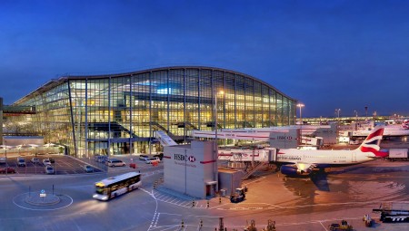 مطار هيثرو يدعو الحكومة لفتح الأبواب أمام المسافرين بعد خسارة قدرت بـ 4 مليارات
