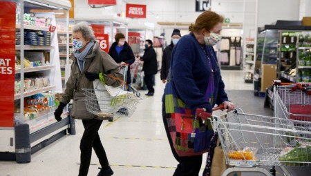 توقعات بتفاقم أزمة نقص الغذاء مع فرض الحكومة فحوصات إضافية على البضائع الأوروبية