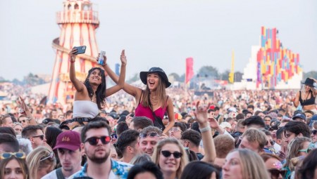 بريطانيا.. دخول بعض الأماكن سيتطلّب شهادة اللقاح تجنبا لإغلاق جديد