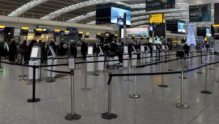 بريطانيا.. كل ما تود معرفته عن قواعد السفر الجديدة وعن إلغاء اختبارات PCR