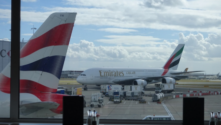 بريطانيا تستعد لاستقبال المسافرين الملقحين بالكامل من الإمارات دون حجر صحي