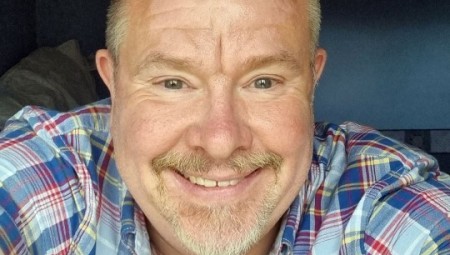 بعد بنائه أحلاما وردية.. بنك يطالب بريطاني باسترداد 110 ألف جنيه إسترليني وصلته عن طريق الخطأ