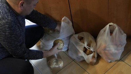 رائد أعمال خيرية بولندي مسلم: لم أحتمل بكاء الأطفال المهاجرين