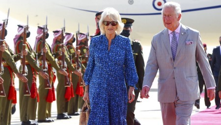 الأمير تشارلز يلقي ببيت من قصيدة أردنية في ختام رحلته إلى الأردن