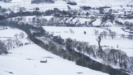 طقس بريطانيا: انخفاض درجات الحرارة وتساقط الثلوج ابتداءً من الأربعاء