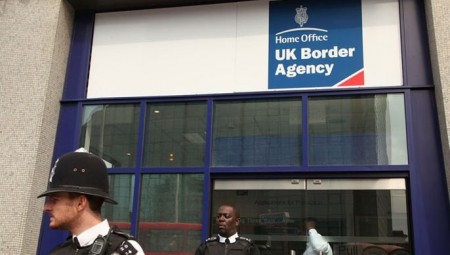 الغارديان: مشروع القانون البريطاني للجنسية والحدود سلطوي وغير عادل