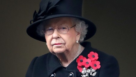 الملكة إليزابيث: الأمير ويليام وزوجته يقضون وقتاً طويلاَ مع أطفالهم في المطبخ، وهذا غير مقبول