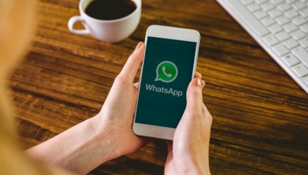 الشرطة البريطانية تحذر من عمليات احتيال عبر تطبيق واتساب