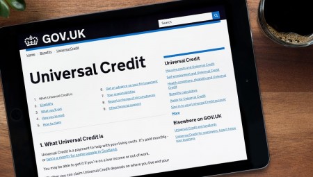 الحكومة تصرف 1000 جنيه إسترليني لنصف مليون بريطاني اعتبارا من اليوم