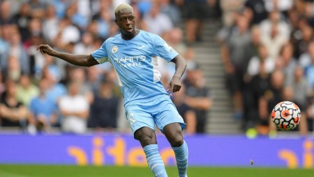 إنجلترا .. تهمتان جديدتان للنجم الفرنسي ميندي