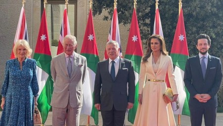 وصول الأمير تشارلز وزوجته كاميلا إلى الأردن