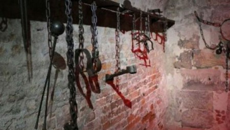 ألمانيا .. طلب السجن المؤبد لضابط سوري سابق متهم بارتكاب جرائم ضد الإنسانية