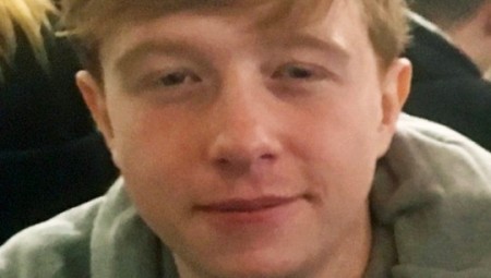 بريطانيا.. محاكمة أربعة متهمين بضرب طالب وإلقائه من الشرفة أثناء حفلة رأس السنة