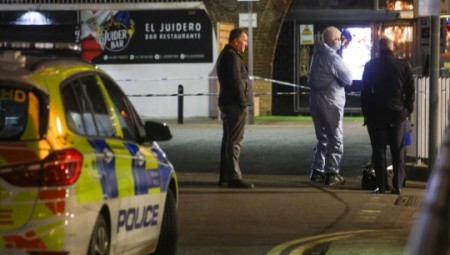 بريطانيا.. قتل صاحب مطعم طعنا أمام رواد المطعم المذعورين