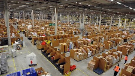 ادعاءات تفيد وفاة موظفين في أمازون بفارق ساعات بعد رفض الإدارة منحهم إجازة مرضية