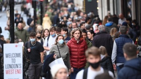 5 بؤر جديدة لأوميكرون في المملكة المتحدة