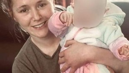 شابة بريطانية تقدم على الانتحار في عيد الميلاد بسبب معاناتها مع الصرع