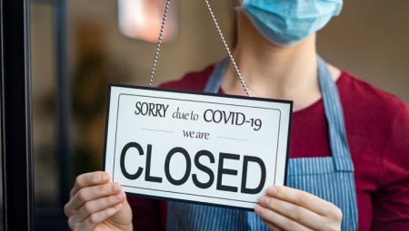 خبير بريطاني: الحكومة فشلت في إدارة كورونا.. والإغلاق الطويل يضر أكثر مما ينفع