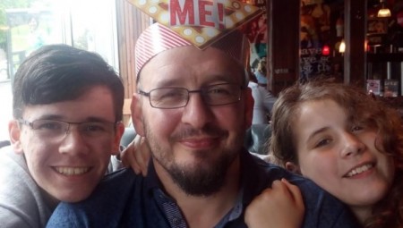 بريطانيا.. وفاة رجل بنوبة قلبية أثناء انتظاره في الطوارئ لـ 9 ساعات دون رعاية