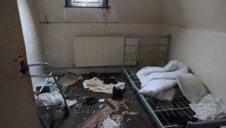 عقار يأوي عشرات اللاجئين يخضع لإصلاحات فورية بعد فضيحة أوضاعه المتردية