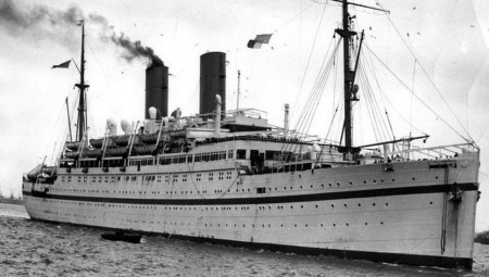 بعد 20 سنة بقي فيها في بريطانيا.. ابن مهاجر Windrush يخسر معركة المحكمة العليا