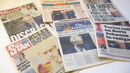 جونسون في ورطة مع الملكة.. واعتذار  الحكومة عن الاحتفالات السرية لم يحل الأزمة