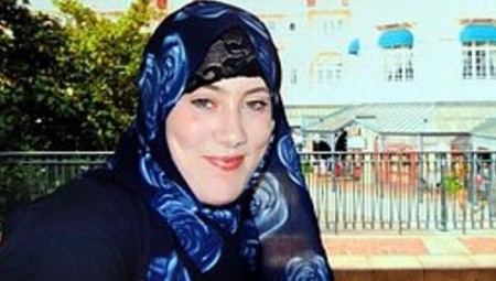 مصادر أمنية صومالية تؤكد فرار الأرملة البيضاء إلى اليمن بعد انفصالها عن زوجها الرابع