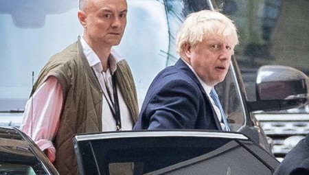 دومينيك كامينغز مستعد للقسم ضد بوريس جونسون فيما يتعلق بحفلات داوننغ ستريت