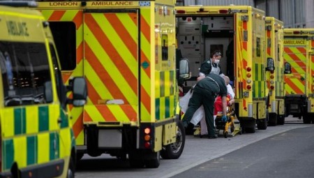 في أعلى حصيلة يومية منذ عام.. بريطانيا تسجل 438 وفاة في الـ 24 ساعة الماضية