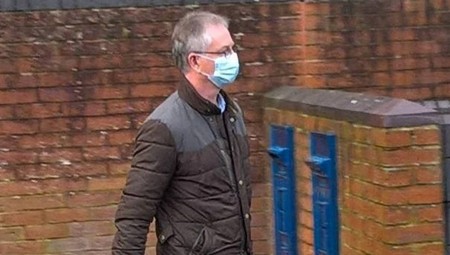 بريطانيا.. اتهام طبيب بوضع السائل المنوي في كوب شاي لإحدى النساء