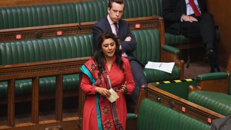 بعد إقالتها لكونها مسلمة: مكتب رئيس الوزراء يؤكد تشجيعه النائبة المحافظة على تقديم شكوى رسمية