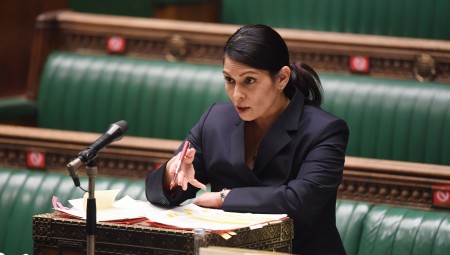 وزارة الداخلية تكشف عن إنفاقها نحو 5 ملايين جنيه إسترليني يوميا لإيواء اللاجئين