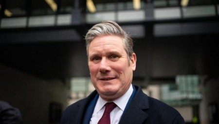 الشرطة تبرئ زعيم حزب العمال من تهمة خرق قواعد الإغلاق