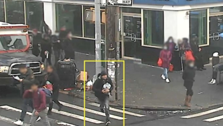 بالصور.. 3 لصوص يتمكنون من إلهاء سائق شاحنة لدى شركة أمريكية ليسرقون منه 300 ألف دولار