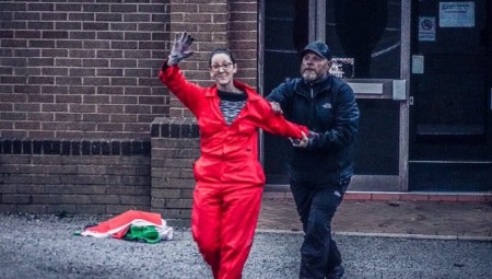 ناشطون من حركة Palestine Action يتحدون القضاء البريطاني الذي يحاول إسكاتهم