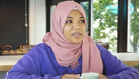 محامو رئيسة الاتحاد الوطني لطلبة بريطانيا المعزولة يجبرون صحيفة يهودية على تعديل مقال حول إقالتها