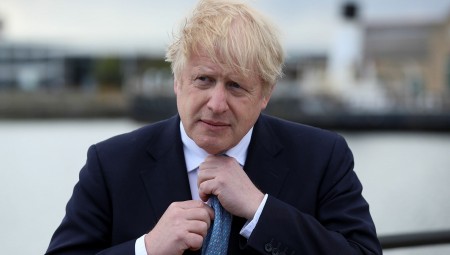 الغارديان: الإطاحة بـ جونسون ممكنة.. وتمسك حزب المحافظين به إهانة للبريطانيين