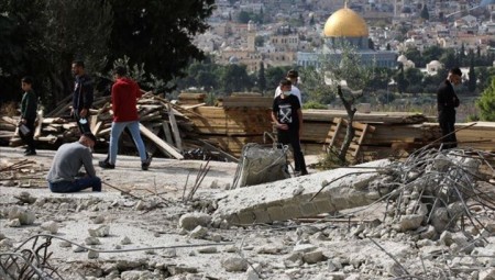 وزيرة بريطانية سابقة: ما تفعله إسرائيل في فلسطين جريمة ضد الإنسانية