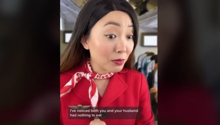 مضيفة طيران تتحدث مع راكبة لتكتشف لاحقا بأنها توفيت قبل الرحلة بأسبوع