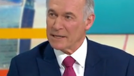 فيديو : شاهد أحد أشهر أطباء بريطانيا يحذر من كارثة قد تتبع رفع جونسون لقيود كورونا