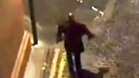 بريطانيا.. السجن 16 عاماً لسائق التقطته كاميرات المراقبة وهو يحمل ضحيته ليغتصبها