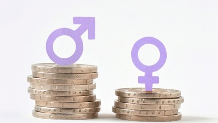 دراسة جديدة: النساء يعملن بلا مقابل لمدة شهرين في العام الواحد