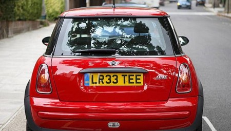 بريطانيا: تغييرات بشأن لوحات المركبات تدخل حيز التنفيذ اليوم.. تعرف عليها